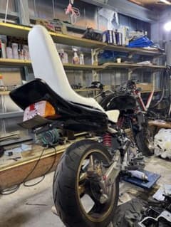 ホーネット250 三段シートのサムネイル