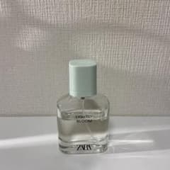 ZARA LIGHTLY BLOOM 香水 オードパルファムのサムネイル