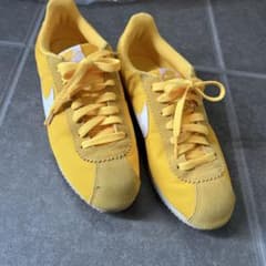 NIKE コルテッツ　イエローのサムネイル