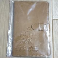 【新品未開封】スヌーピー　保険証・年金手帳ケースのサムネイル