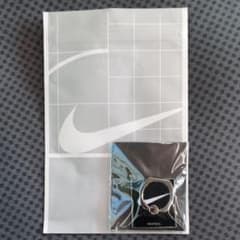 【非売品】NIKE スマホリング　新品のサムネイル