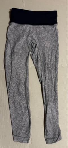 lululemon レギンス グレー系　サイズ4のサムネイル