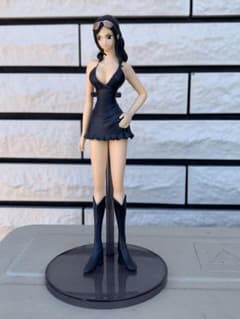 ONE PIECE 니코 로빈 피규어 블랙 드레스