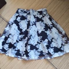 グレイル　花柄スカートのサムネイル