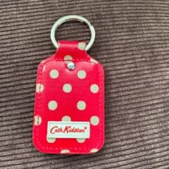 キーホルダー ♡レッド系＆ベージュドットのサムネイル