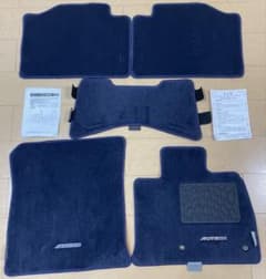 【未使用】日産　ノート　オーテック　E13 フロアカーペット　マットのサムネイル