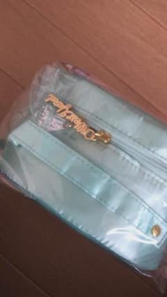 西野カナ グッズのサムネイル