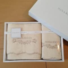 専用【ろんろん様】NINA RICCI 新品タオルセットのサムネイル