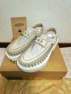 KEEN UNEEK 　キーン　ユニーク　ベージュ サンダル 　26cmのサムネイル