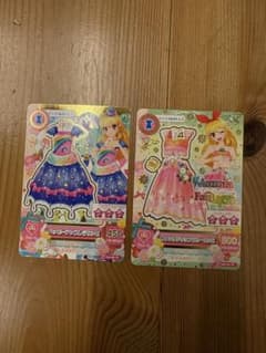 アイカツ いちごワンピース2枚のサムネイル