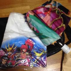 Ｔシャツと傘のサムネイル