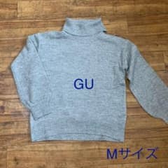 GU タートルネック　ニット　セーター　Mサイズのサムネイル