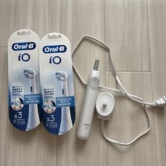 Oral-B iO 電動歯ブラシ本体　替ブラシ×5付きのサムネイル