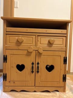 カントリー家具ハートくり抜き木製キャビネット カントリー家具 木製キャビネット ハート型取っ手 - メルカリ
