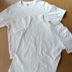 ユニクロメンズTシャツ　Mサイズ ホワイト 2枚セット　綿100%のサムネイル
