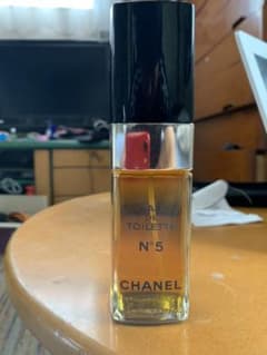 CHANEL シャネル　No.5 EAU DE TOILETTE 香水のサムネイル