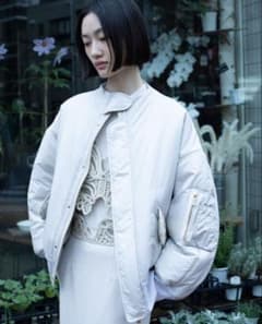 Mame Kurogouchi コーディング刺繍フライトジャケット エクリュ - メルカリ