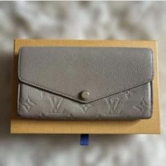 LOUIS VUITTON 長財布のサムネイル