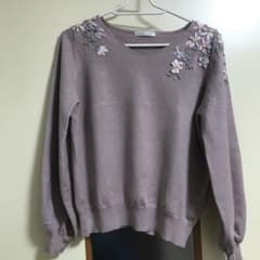 ウィルセレクション  花刺繍　ニット　Mサイズのサムネイル