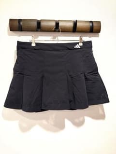 adidas golf フレアスカート XL 黒 インナー付 BOSパンチングのサムネイル
