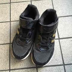 m.mさま専用＊中古＊adidas運動靴22cmのサムネイル