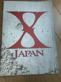 Xjapanコンサートパンフレット3冊、ロゴ入り紙バック2枚。 - メルカリ