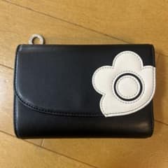 MARY QUANT 三つ折り財布 - メルカリ