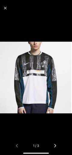 c.e nike ロンTのサムネイル