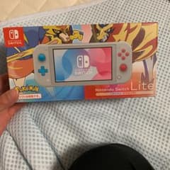 ニンテンドースイッチライト 本体 【ザシアン・ザマゼンタ】のサムネイル