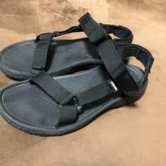 早いもの勝ち Teva サンダルのサムネイル