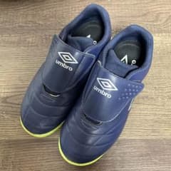 サッカーシューズ 18 umbroのサムネイル