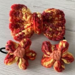 ハンドメイド ベビーキッズ ヘアゴム ぷっくりフラワー＆リボン ３点セットのサムネイル