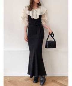 dazzlin ラッフルカラー付ドッキングカットリブワンピースのサムネイル