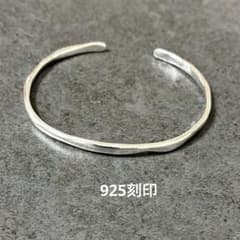 925刻印 シルバーバングル 細身 シンプル ヴィンテージ - メルカリ