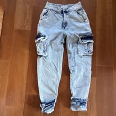 みちょぱ着用　EGOIST カーゴデニムパンツ ダメージ加工のサムネイル