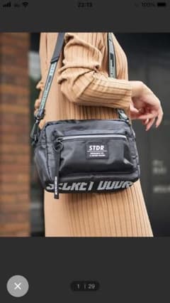 シークレットドア　2WAYBAG ブラック　ボディバッグショルダーバッグ2通りのサムネイル