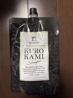 iqumore KURO KAMI Shampoo 詰め替え用のサムネイル