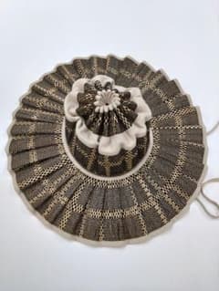Lorna Murray, size L