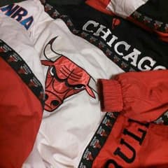 流行りのCHICAGOBULLSのサムネイル
