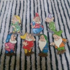 ディズニー  ７人の小人  ピンバッジセットのサムネイル