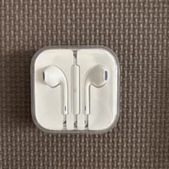 新品未使用 純正品 iPhone Apple イヤホンのサムネイル