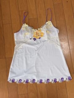 二回使用ワコール サルートキャミソール 完売品 ローズ 薔薇 刺繍