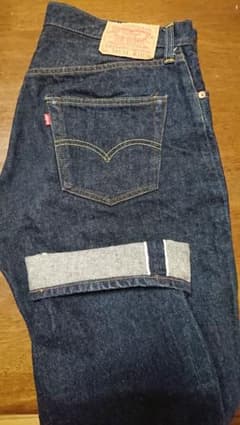 濃紺90年代復刻 米国製バレンシアLevi's501XX赤耳デニムW34 L36のサムネイル