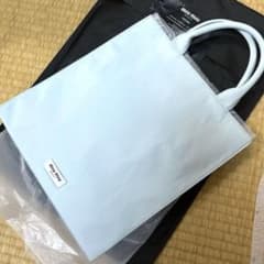ミュウミュウ　ビューティー　トートバッグ　特典　MIUMIU BEAUTYのサムネイル