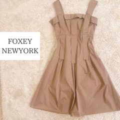美品】FOXEY NEWYORK 半袖フレアワンピース 膝丈 ベージュ - メルカリ