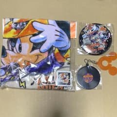 ディズニーリゾート ハロウィン 2017 タオル 缶バッジ チャーム - メルカリ