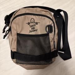 THRASHER ショルダーバッグのサムネイル