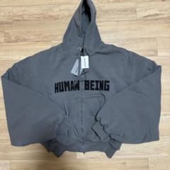 ⠀*⠀様 新品 BALENCIAGA Human Being ラウンドジップアッ ⠀*⠀様 新品 BALENCIAGA Human Being ラウンドジップアッ - メルカリ