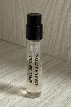 LOUIS VUITTON SPELL ON YOU 香水 サンプルのサムネイル