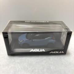 9*4様 未開封品トヨタ 新型AQUA ミニカー (1/30スケール ダイキャスのサムネイル